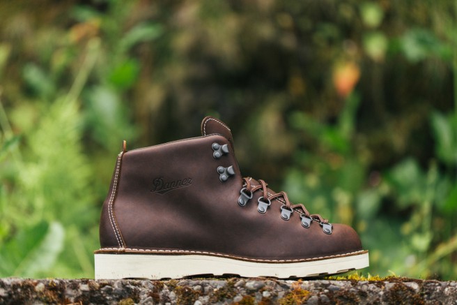 comme-des-garcons-x-danner-2013-fall-mountain-light-style-1