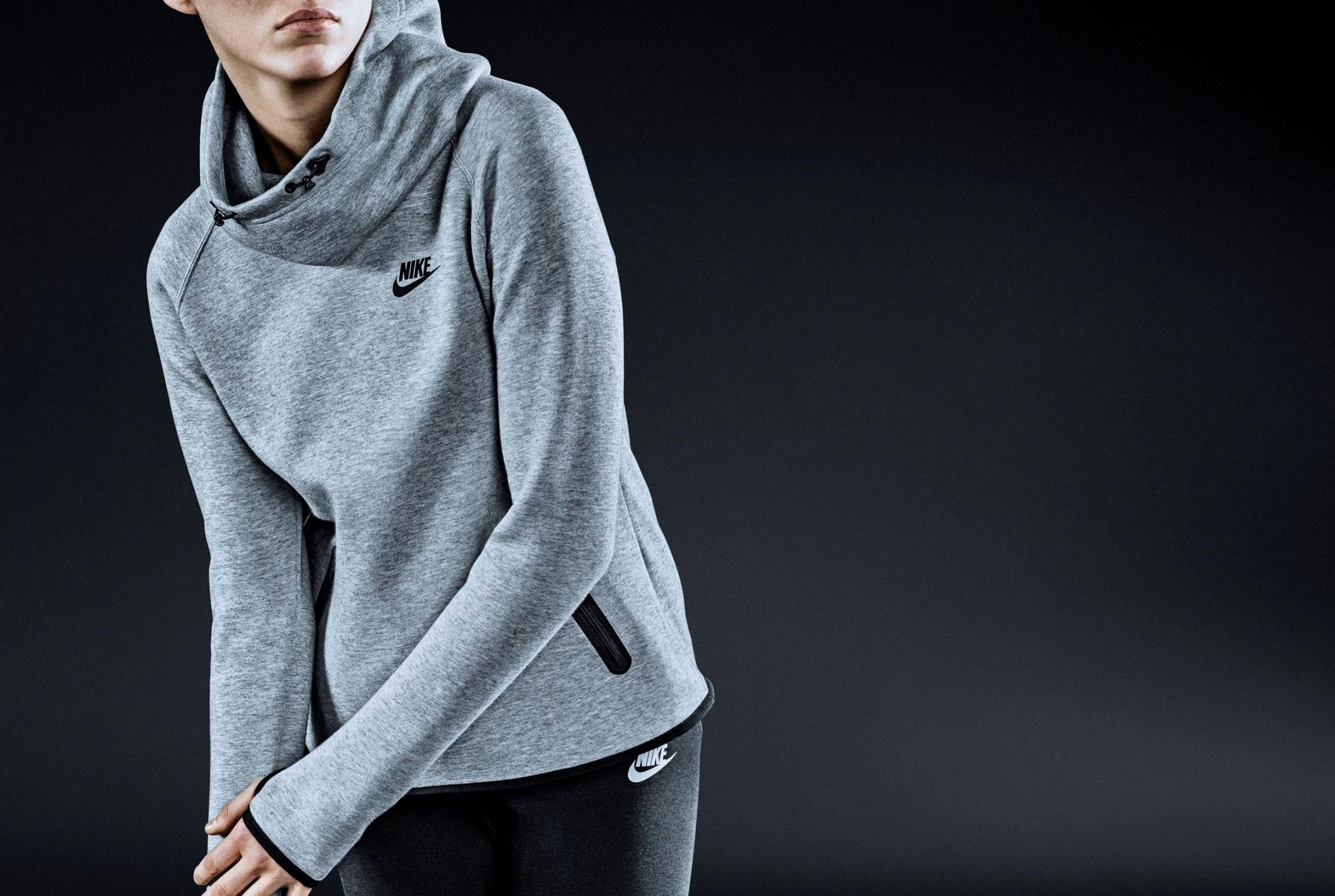 Nike Wmns Tech Fleece Hoodie NT$2680