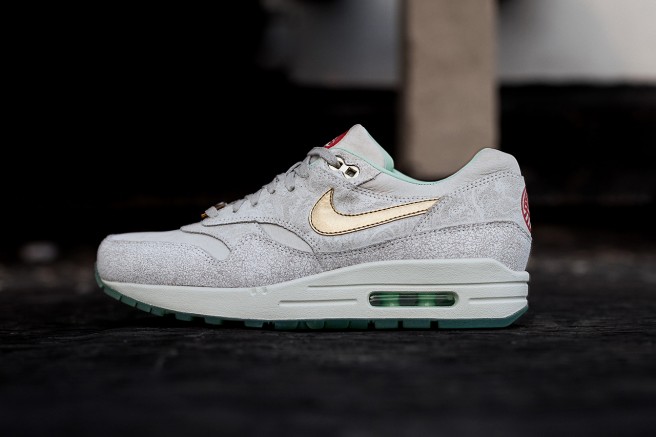 nike-wmns-air-max-1-year-of-the-horse-1