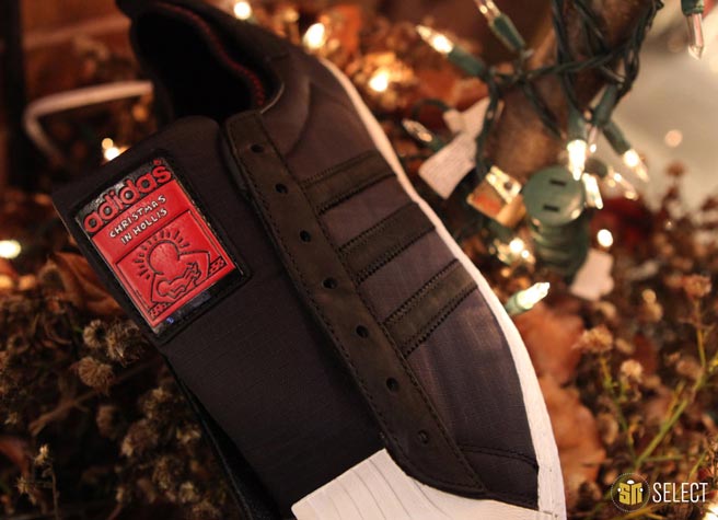 sn-select-adidas-originals-superstar-80s-christmas-in-hollis-12