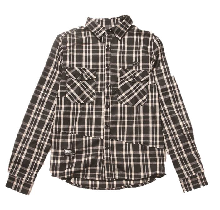 WESICK Flannel Shirt　NT.1800 雙色格紋襯衫一直是搖滾不可或缺的經典元素之一，今次更加入不對稱的分割的裁片及前方斜口袋，簡約不繁雜的設計讓整體頹廢以及街頭感。