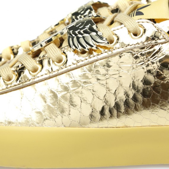 jeremy-scott-adidas-originals-rod-laver-gold-python-01