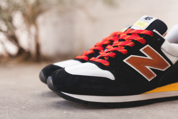 new-balance-996-black-brown-yellow-speckle-03