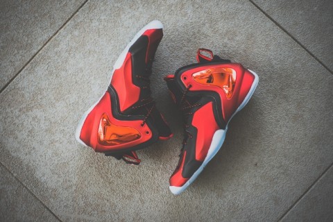 a-closer-look-at-the-nike-lil-penny-posite-university-red-1