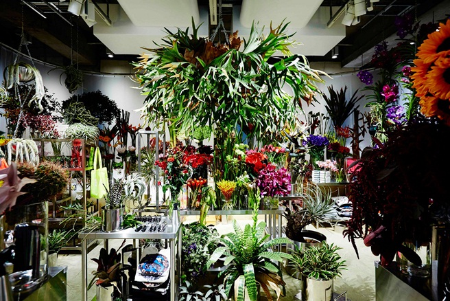 floral-shop-amkk-by-the-pool-aoyama-3