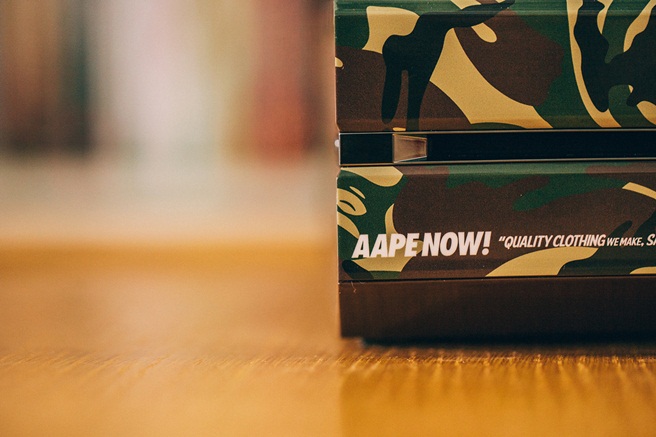 a-closer-look-at-the-xbox-one-aape-by-a-bathing-ape-editiona-closer-look-at-the-xbox-one-aape-by-a-bathing-ape-edition-3