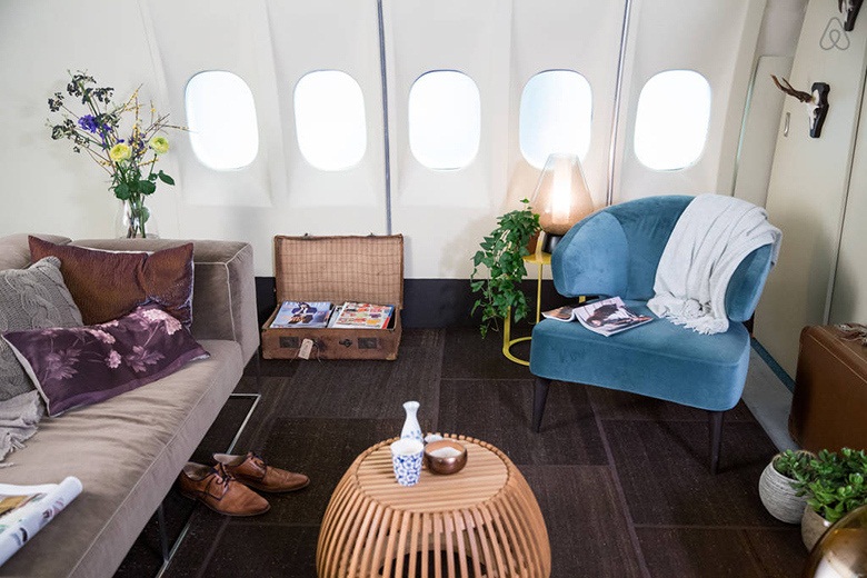 stay-in-a-refurbished-klm-plane-with-airbnb-5