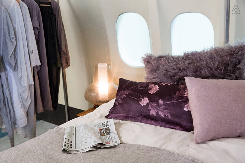stay-in-a-refurbished-klm-plane-with-airbnb-7