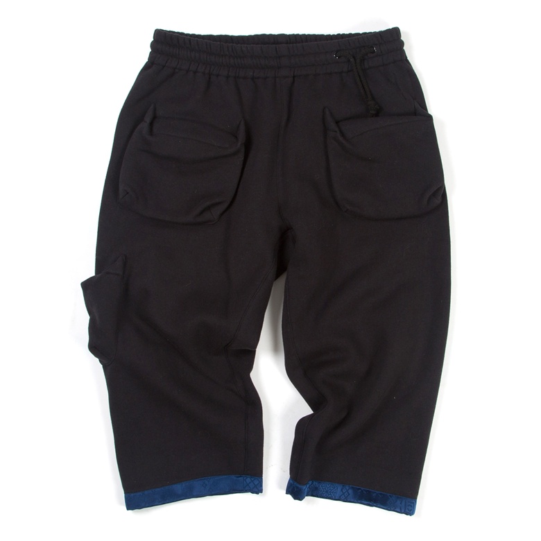 Silk Black Kung Fu Room Pants (Front)_NT$3480