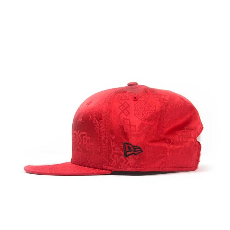 Silk Red Snap Back Cap (Side)_NT$2280