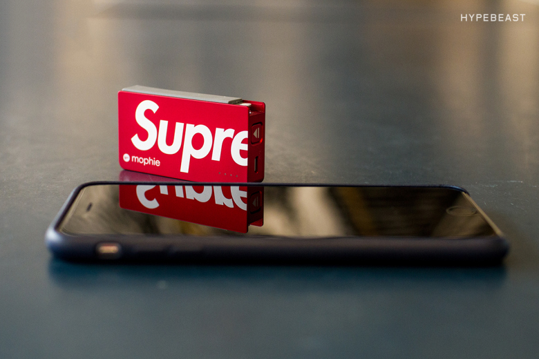 a-closer-look-at-the-supreme-x-mophie-power-reserved-5