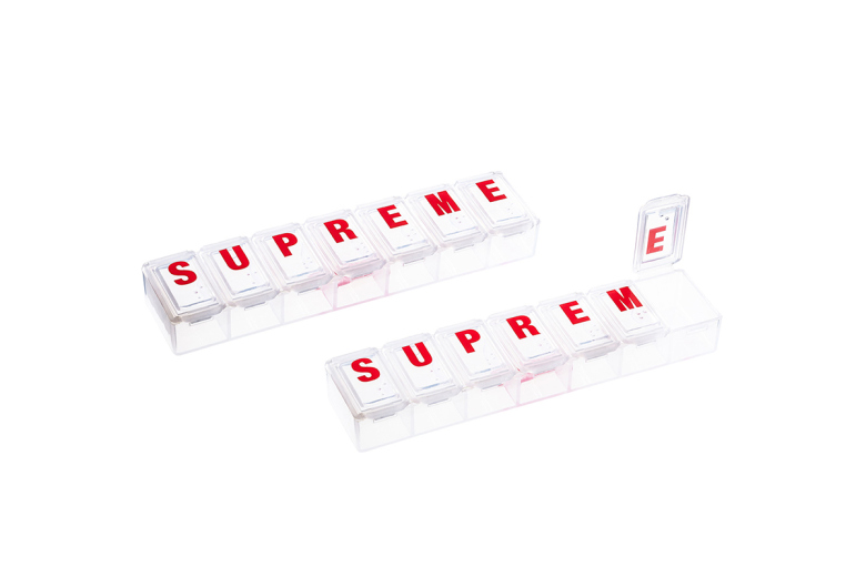 supreme-2014-fall-winter-accessories-collection-14