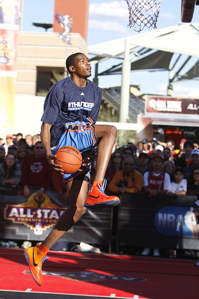Kevin-Durant-in-Nike-KD-1-in-2009-H.O.R.S.E.-Contest1