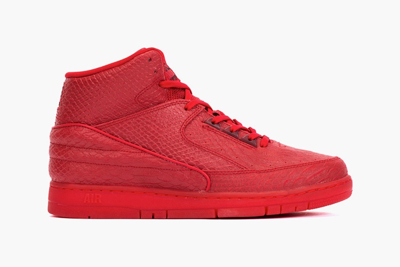 nike-air-python-prm-red-red-01