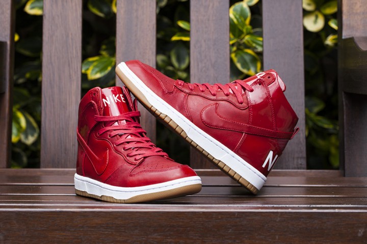 nike-dunk-high-lux-sp-gym-red-00