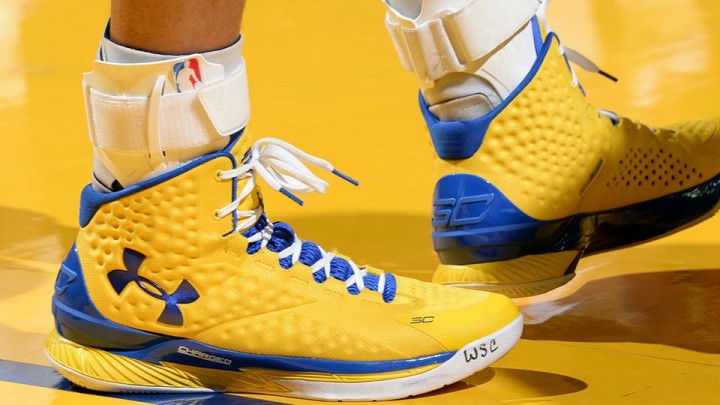 stephen_curry_one_shoe