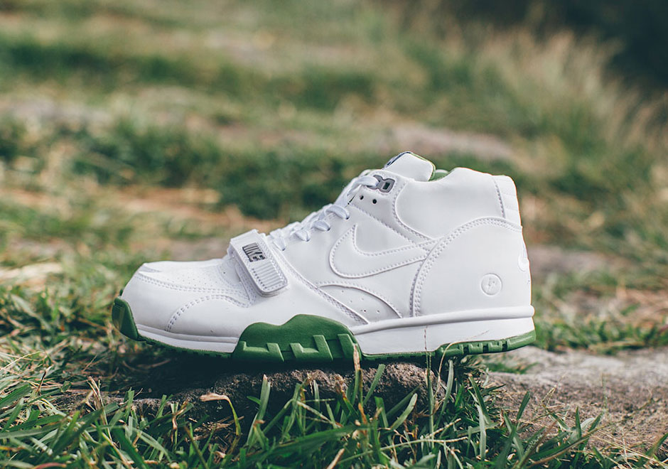 NIKELAB-IS-RELEASING-ALL-SIX-PAIRS-OF-THE-FRAGMENT-DESIGN-X-AIR-TRAINER-1-TOMORROW-5