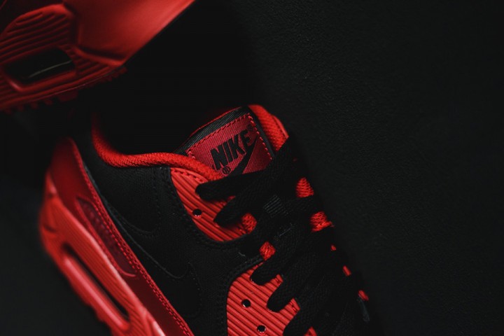 Nike-Air-Max-90-Winter-PRM-Gym-RedBlack-005
