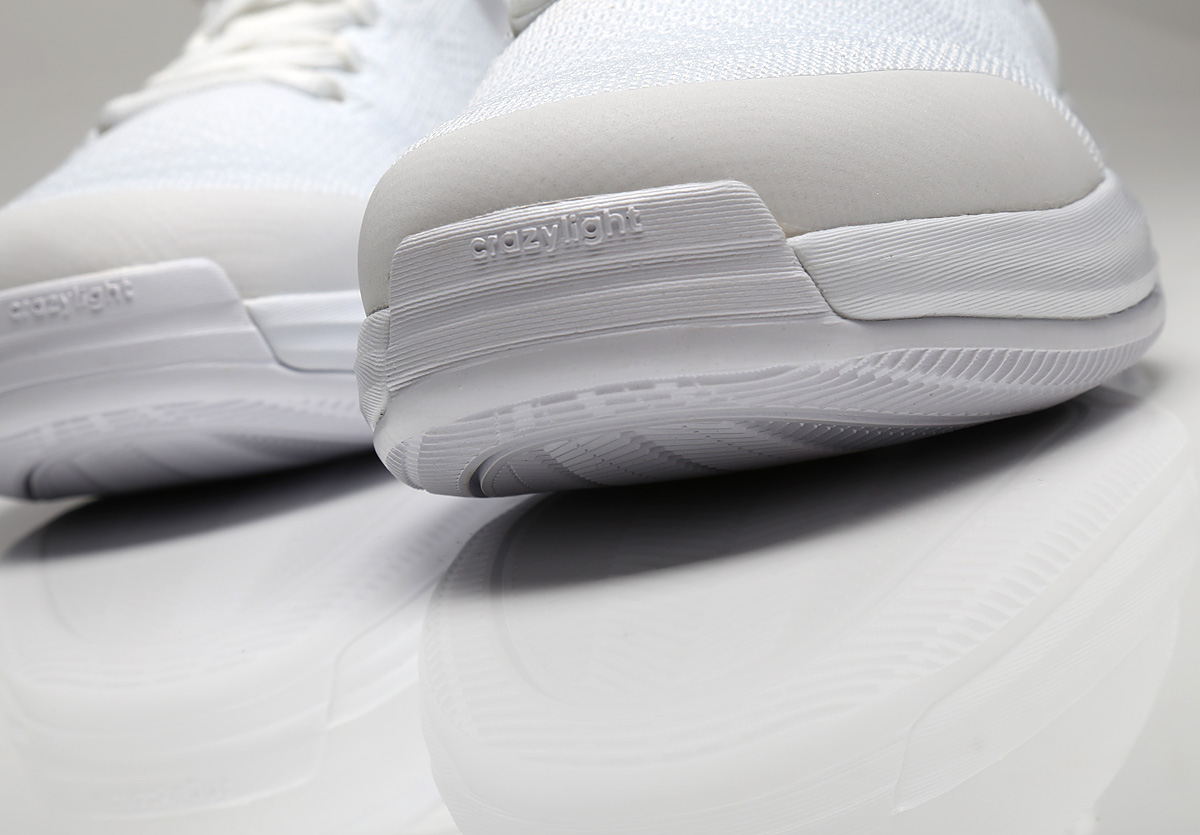 adidas-Crazy-Light-Boost-2015-White-pe-hardens-07
