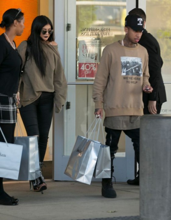 Kylie-Jenner-and-Tyga-leave-Woodland-Hills-Mall-in-LA