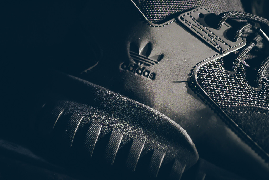 Adidas_Tubular_x_reflective_3m_Black_Black_Sneaker_Politics_4