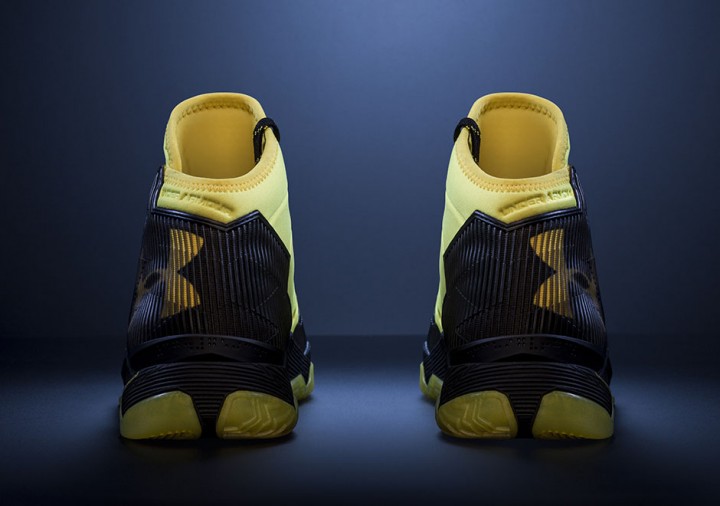 under-armour-Curry-2.5-Black-Taxi-4