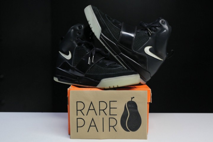 nike-air-yeezy-1-kanye-west-for-sale-21
