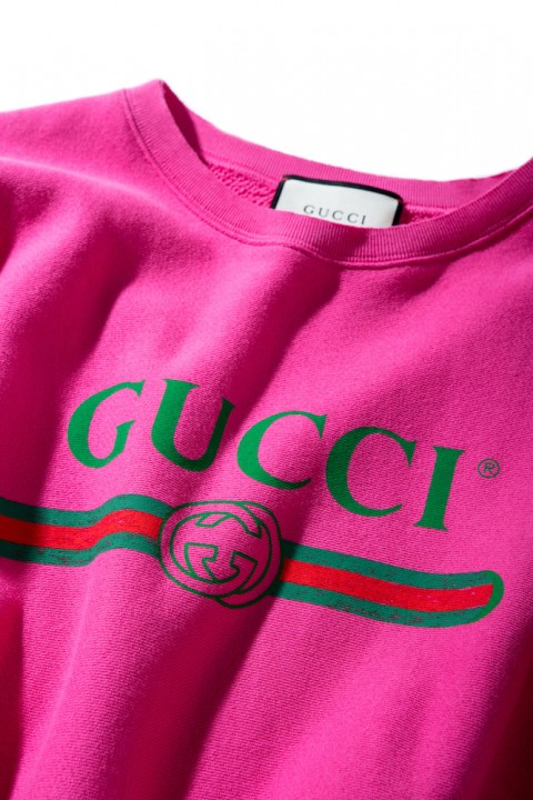 gucci-vintage-logo-magenta-crewneck-sweater-2