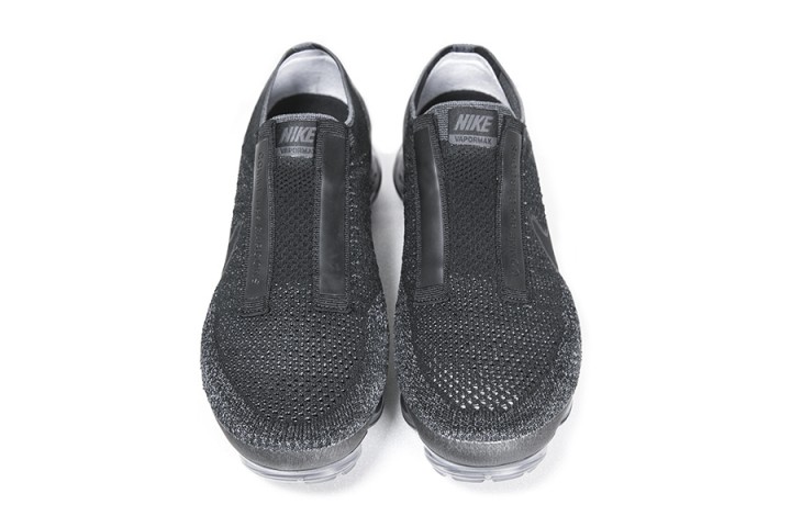 COMME des GARÇONS × Nike VaporMax無鞋帶黑色運動鞋，NT$18,000。（團團精品）