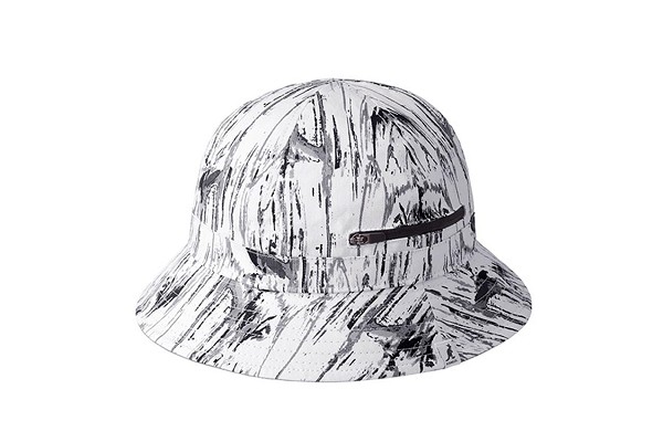 8月11日_KANGOL_鐘型帽(白色)_原價$2,480_特價$550