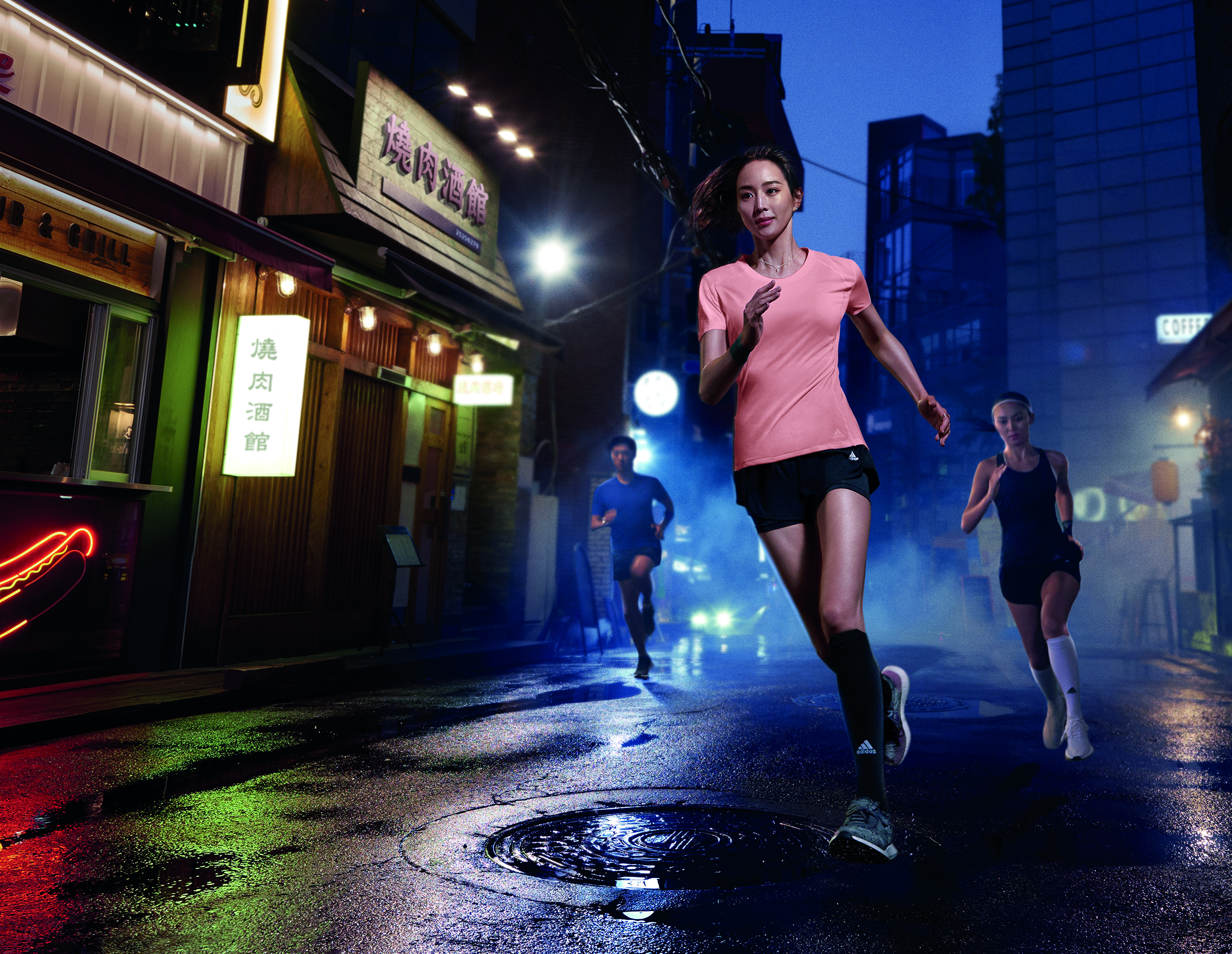 3.adidas代言人張鈞甯搶先體驗全新PureBOOST GO跑鞋，釋放熱情活力無所拘束。