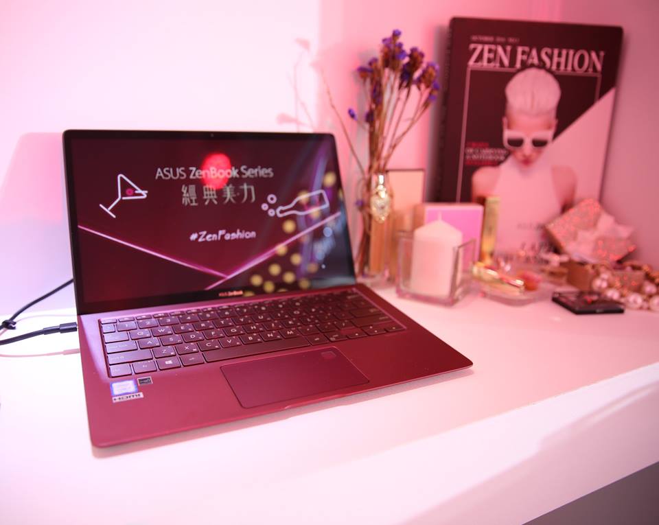 ASUS ZenBook S-R02