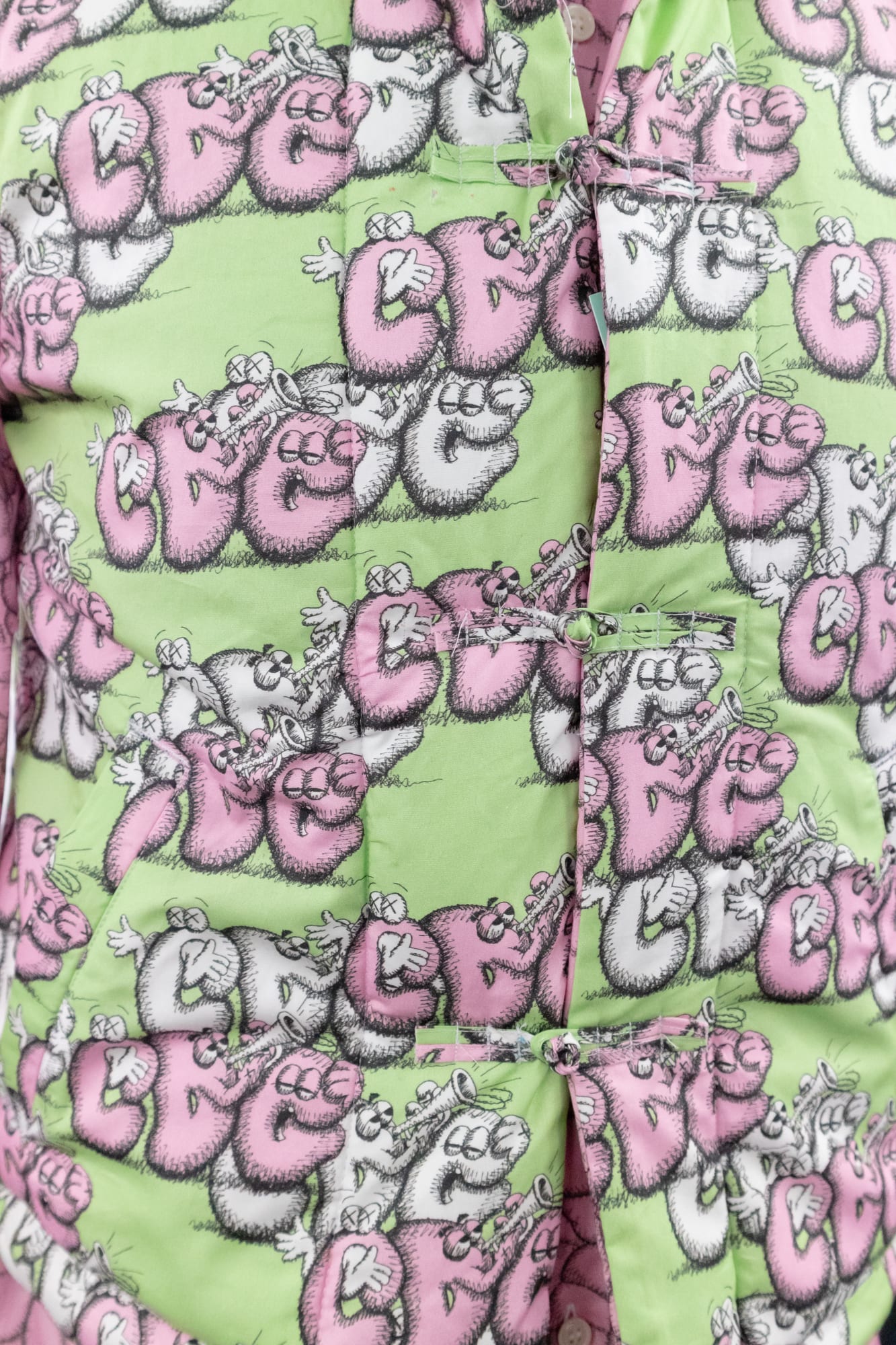 全新話題之作－COMME des GARÇONS SHIRT x KAWS 膠囊系列預覽