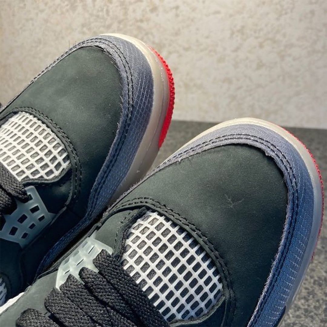 OFF-WHITE x Air Jordan 4 “Bred”