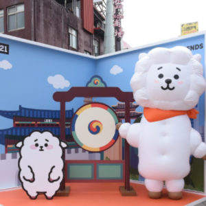 IG 打卡潮流新據點！宇宙明星 BT21 登陸「西門町」，還讓你免費入手 iPhone 12！