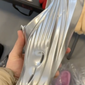 受到這雙 YEEZY 外型最狂的鞋啟發？Nike Team 合作設計師曝光「你沒自信，就難駕馭的爆款」