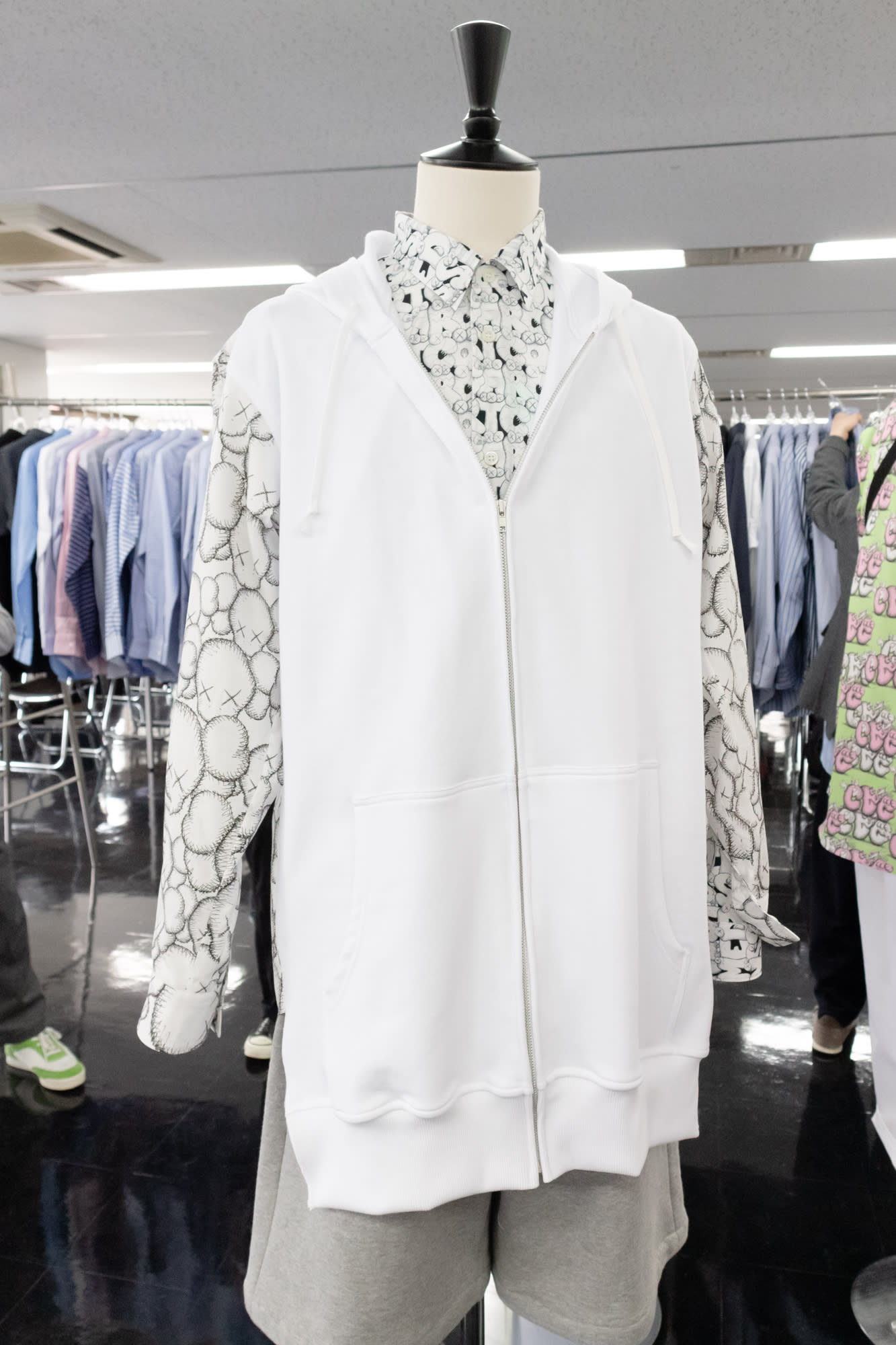 全新話題之作－COMME des GARÇONS SHIRT x KAWS 膠囊系列預覽