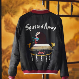 不要吃太胖，會被殺掉！吉卜力釋出《神隱少女》棒球外套「刺繡無臉男」太傳神！