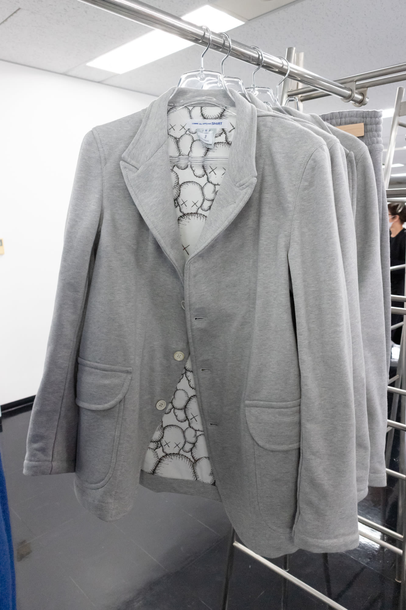 全新話題之作－COMME des GARÇONS SHIRT x KAWS 膠囊系列預覽