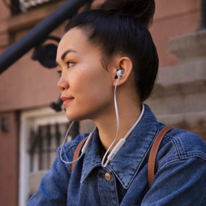 Apple 技術＋Beats 音效！1,599 元無線入耳式耳機 Beats Flex 新色新選擇！