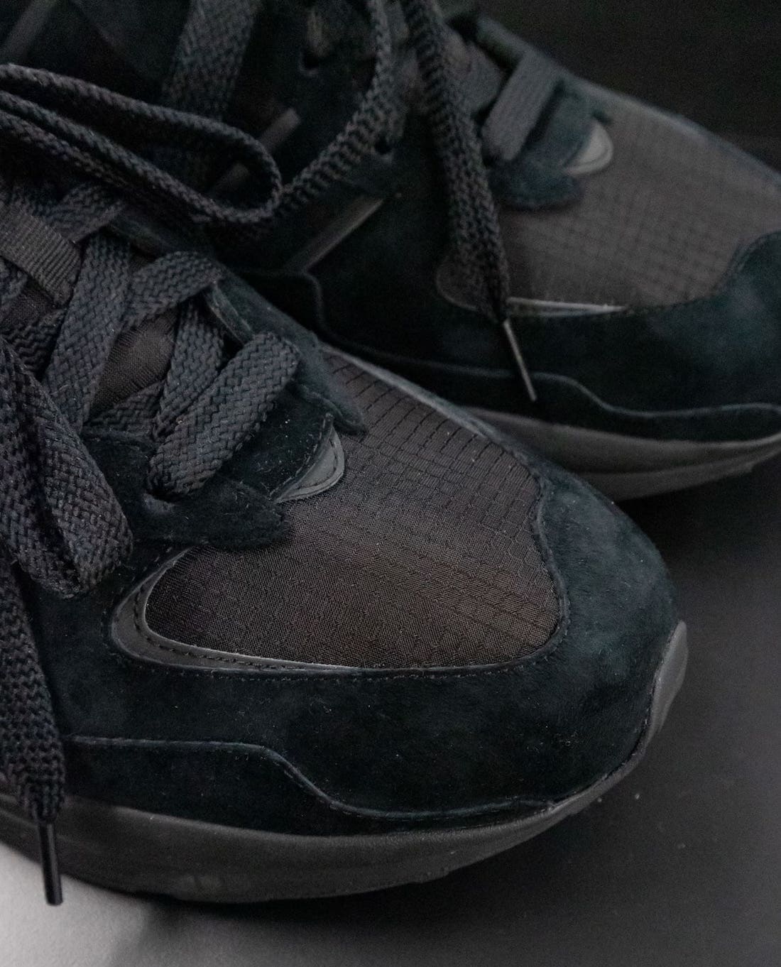 327 後下一雙火熱鞋款？Comme desGarçons x New Balance 57/40 諜照曝光，搭載 GORE-TEX 防水機能滿分！