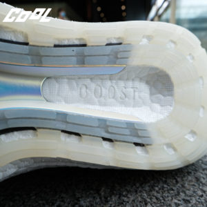 COOL 開箱|鞋櫃裡總要有雙白帥帥的鞋!adidas Ultraboost 21 “Triple White” 實鞋近賞,質感、舒適再度提升?