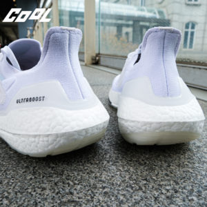 COOL 開箱|鞋櫃裡總要有雙白帥帥的鞋!adidas Ultraboost 21 “Triple White” 實鞋近賞,質感、舒適再度提升?