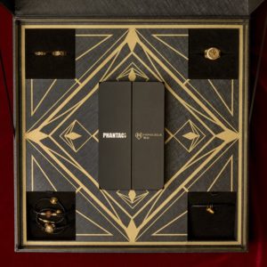 周董收到的生日大禮你也能擁有！ PHANTACi 攜手周大福「 MONOLOGUE」推出聯名限量 J 系列金飾！