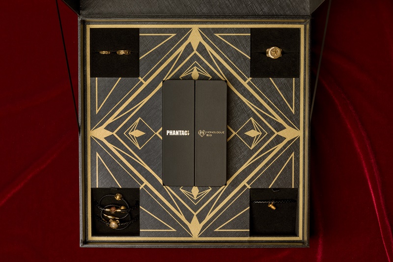 周董收到的生日大禮你也能擁有！ PHANTACi 攜手周大福「 MONOLOGUE」推出聯名限量 J 系列金飾！