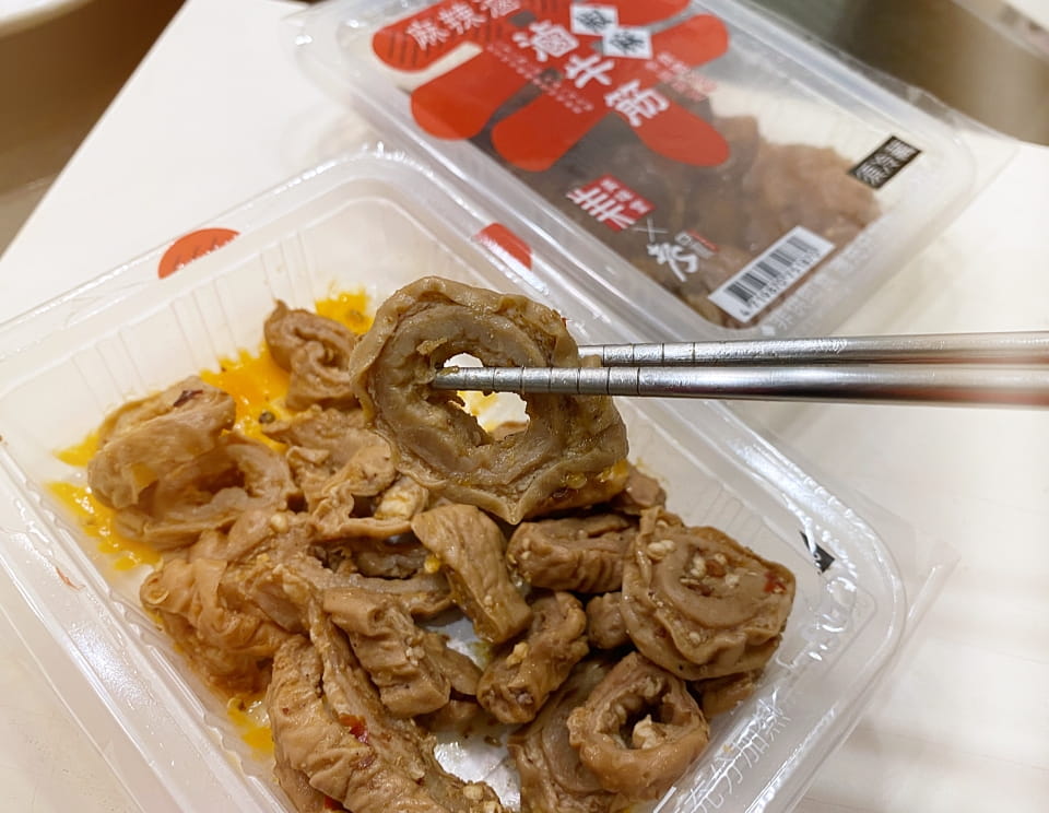 全聯「銅板價」滷味新升級！聯手 老四川 推出 3 款麻辣滷味系列…網友推：好吃、方便又便宜！