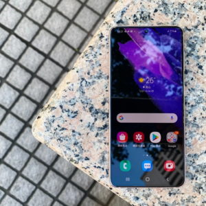 3C潮好玩｜2021 三星年度旗艦手機 Galaxy S21 開箱試拍：好型、好拍、好會攝！