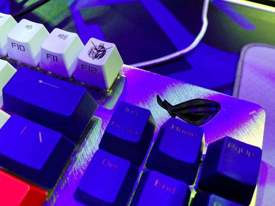 華碩鋼彈聯名系列