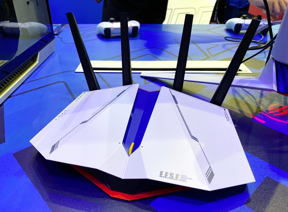 華碩鋼彈聯名系列