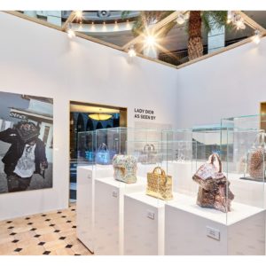 血拚兼逛藝術展！「LADY DIOR期間限定店」正式在台北 BELLAVITA 寶麗廣場開催！